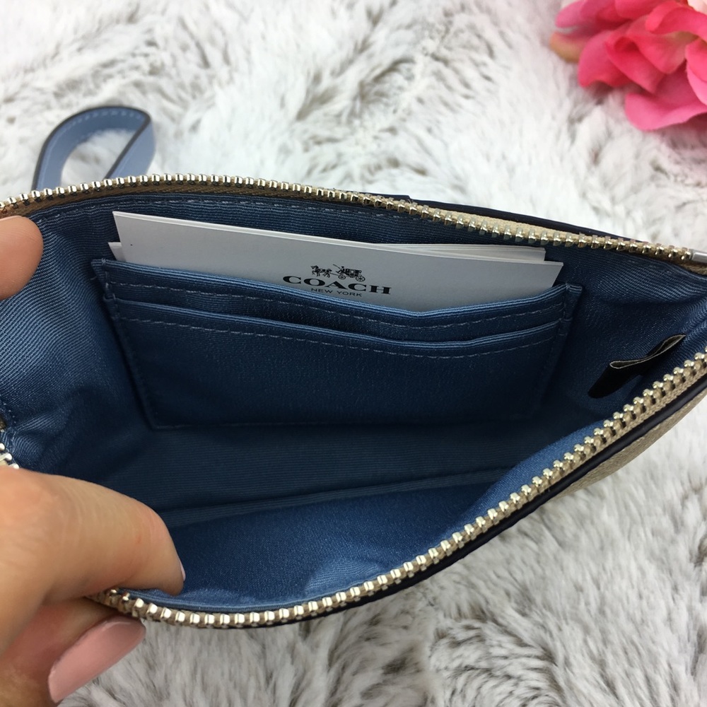 NWT Coach Signature Corner Zip Wristlet - Picture 3 of 3